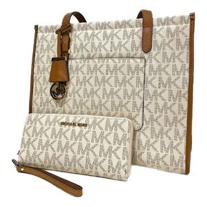 LIKE NEW - Michael Kors Darien Travel Tote Vanilla Acorn w/ Wallet